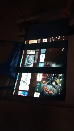 VENDO TELEVISÃO COM AVARIA