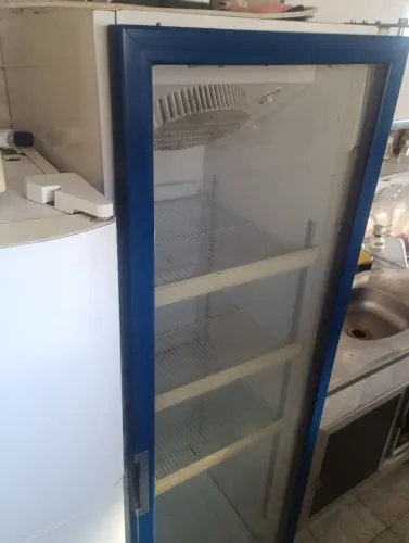 Freezer metalfrio expositor vertical
