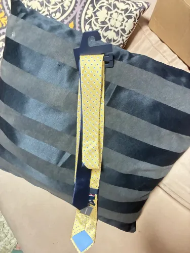 GRAVATA TOMMY HILFIGER AMARELA | NOVA COM ETIQUETA