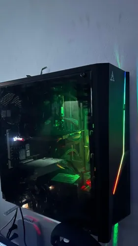 PC GAMER - RX570