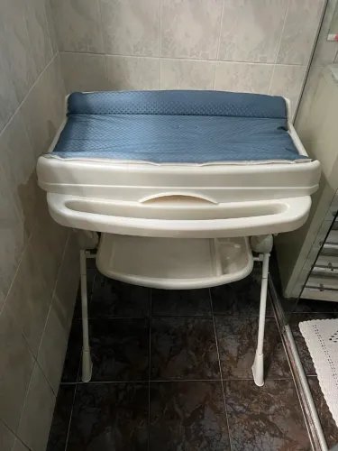 Vende-se banheira com trocador