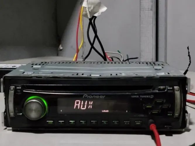 CD player automotivo pioneer modelo DEH-1900MP em bom estado