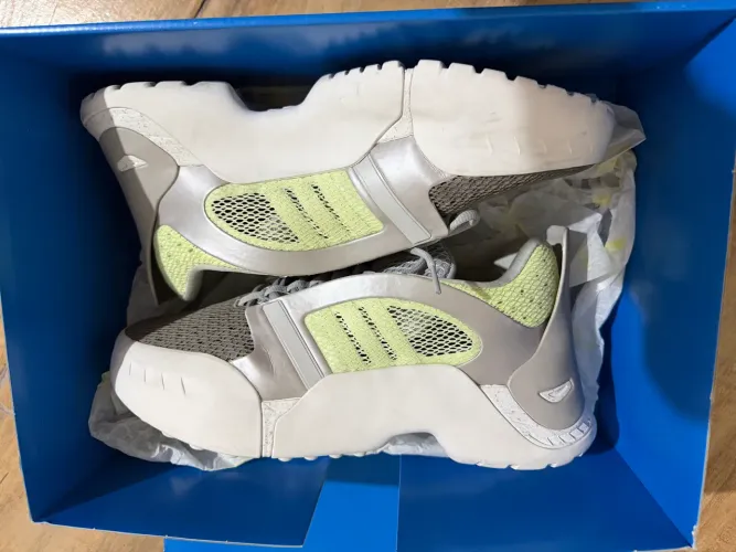 Tênis adidas Kouza