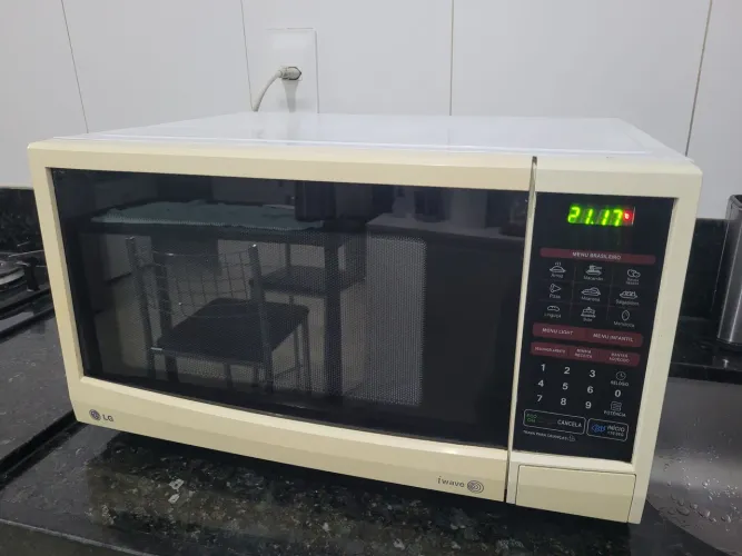 MICROONDAS LG 30 LITROS MUITO CONSERVADO