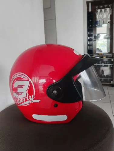 Capacete novo. Pro Tork Helmets. Scooter elétrica