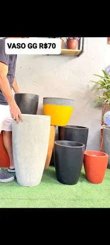 VASOS PARA PLANTAS VARIOS TAMANHOS E CORES FAÇO ENTREGA A COMBINAR
