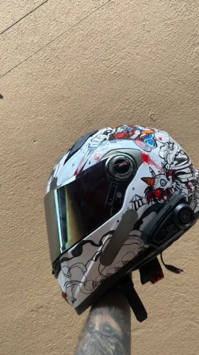 Capacete LS2 semi novo
