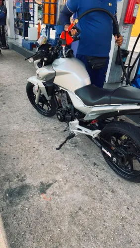 Só pegar e andar moto boa só ta com cabeçote preparado e falta uma coisas pra fazer