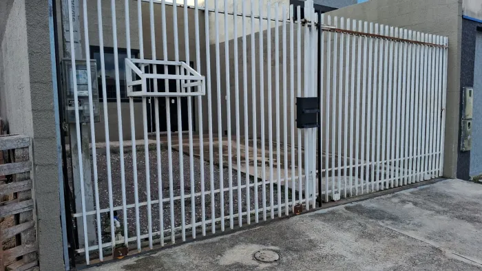Vendo grade ,2 portão de correr 