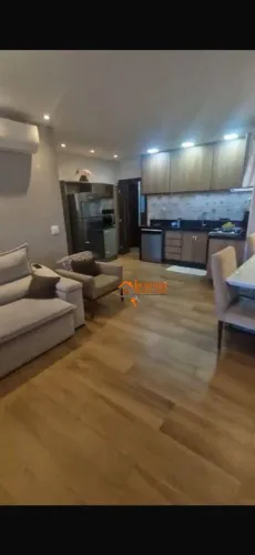 ?? Casa Sobreposta no Bom Clima | 3 Dorms + Suíte com Closet | Ar-Condicionado | 2 Vagas |