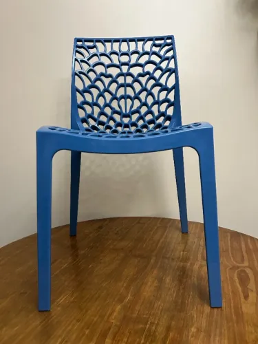 Conjunto 4 Cadeiras de Design Azul com Encosto Vazado