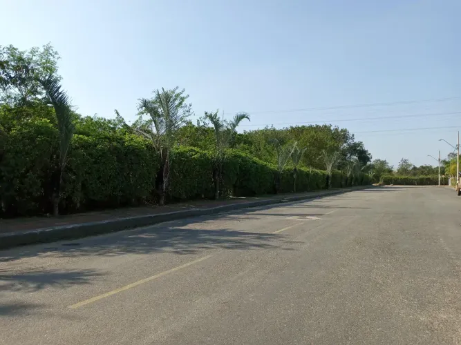 Excelente área com 10.000 m² atrás do shopping estrada