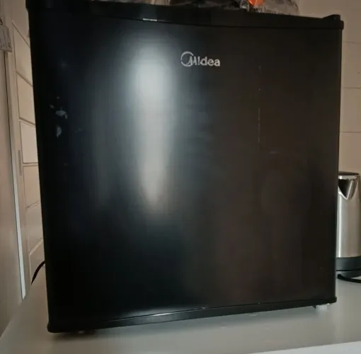 Frigobar Midea 45 litros