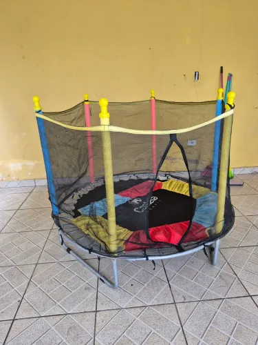 Cama elástica infantil 