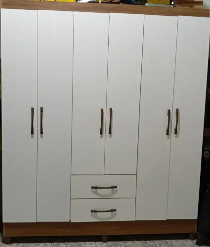 Vendo um guarda roupa