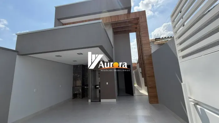 CASA A VENDA- AVENIDA JOÃO VICENTE