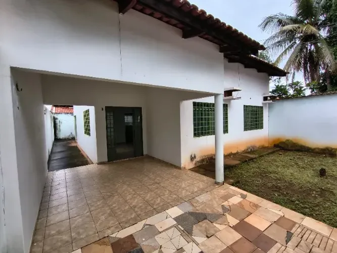 Casa para alugar, ARSE 82 (Quadra 806 Sul). 2 Quartos e 1 Suite