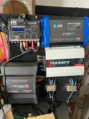 Som automotivo 4 vias Trio