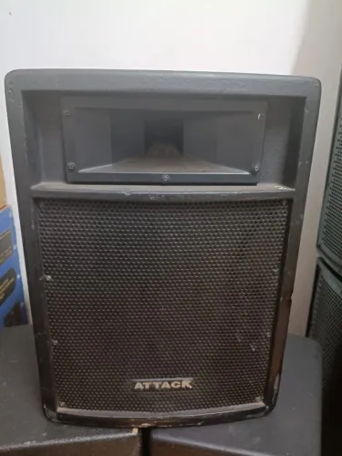 Caixa ativa Attack mp 300