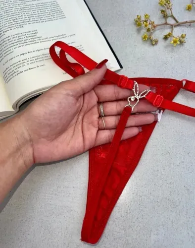 Calcinha em renda poliamida coelhinho da Playboy fio dental