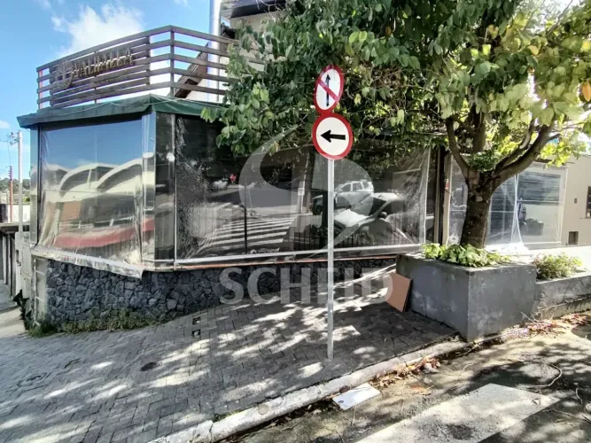 Sobrado Para Locação Comercial De Esquina de 158,00m² útil na Vila Mascote.