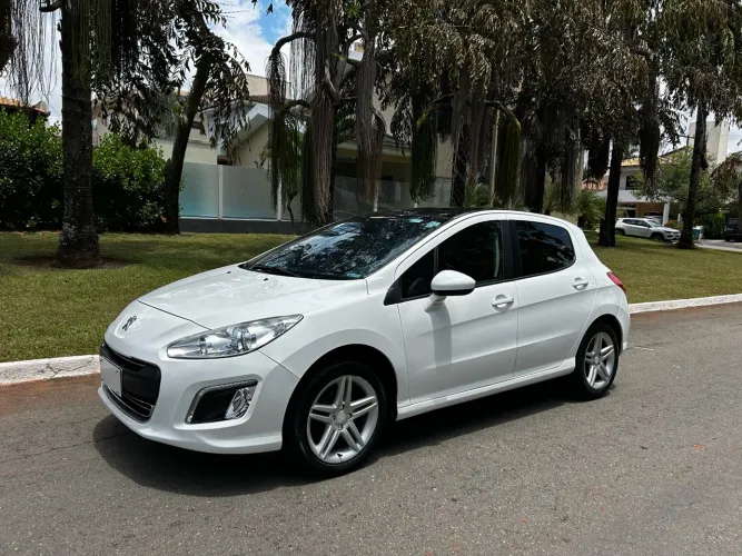 Peugeot 308 Feline 2.0 Flex 16V 5P Aut. 2013