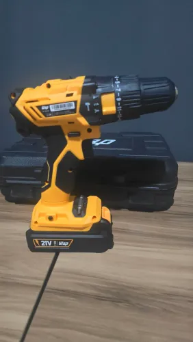 Parafusadeira e Furadeira de Impacto 3/8" WAP K21