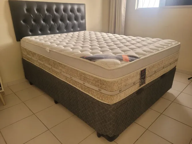 Cama Box, colchão e cabeceira