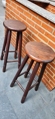 Kit de banquetas altas de bar - madeira pura.