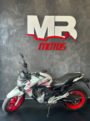 CB TWISTER 250c ANO 2022 APENAS 10.930 km