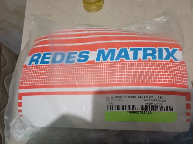 Vendo rede de futsal.