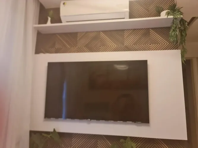 TV Samsung 50? 4K 50DU8000 - Tela Quebrada / Para Peças