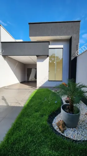 CASA À VENDA COM PISCINA PARQUE DAS FLORES GOIÂNIA TRÊS QUARTOS SUÍTE