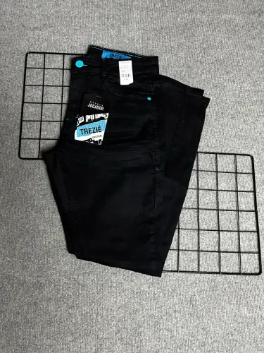Calça modelo jogador preta lisa