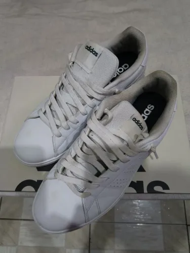 Tênis ADIDAS 