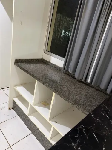 Pedra de mármore de 1,52 por 0,56.
