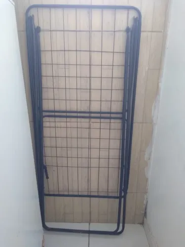 Vendo, entrar em contato * cama, estante, varal de chão, fogão