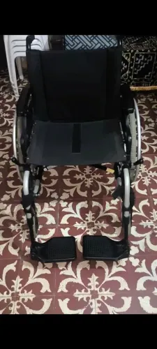 Cadeira de rodas hospitalar Ottobock em excelente estado.R$1.600,00 3x no cartão 