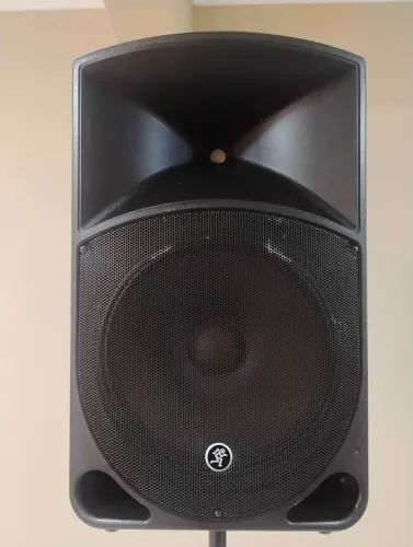 Caixa ativa MACKIE THUMP 15" 1000W