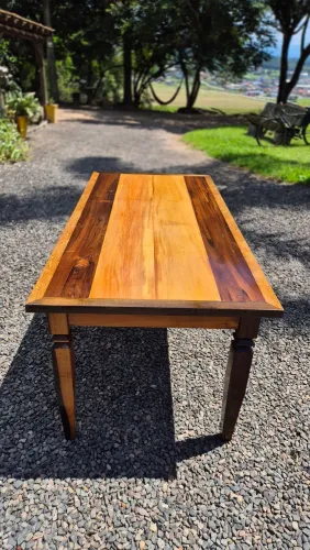 Mesa de alto padrão