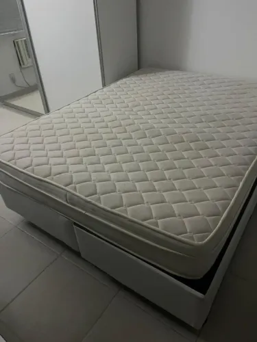 Cama box casal bipartida com colchão castror
