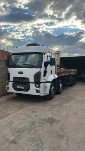 CAMINHÃO FORD CARGO 2429