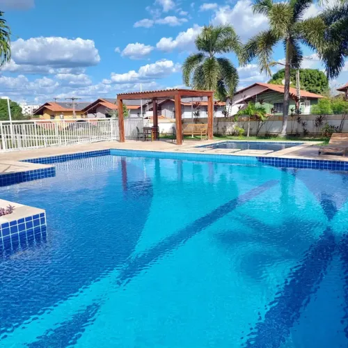 Apto no Play Ilhotas com 3 quartos sendo 1 suíte todo reformado e com móveis planejado