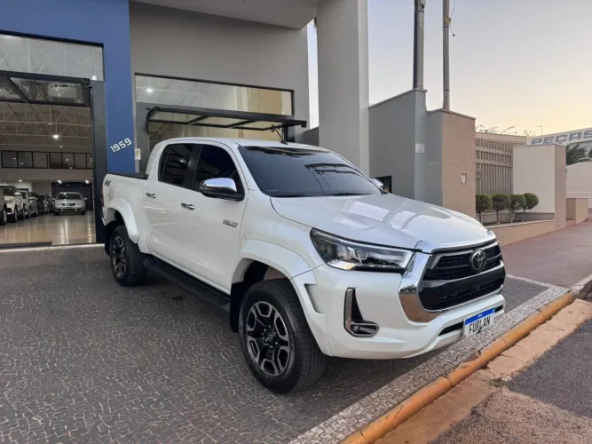Toyota Hilux CD 4X4 2.8 Diesel Aut. 2024