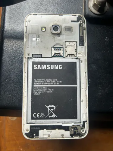 Celular Samsung j5 somente usar peças