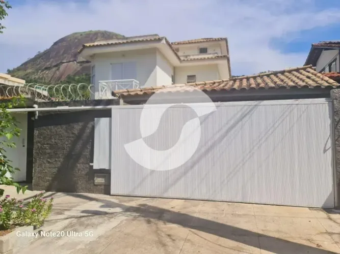 Casa de 210 m² na Guaporé - São Francisco - Niterói - RJ, à venda por R$ 1.950.000