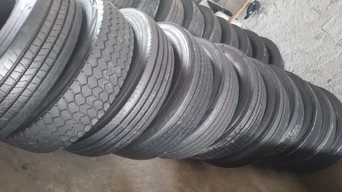 Pneus 275.80 para caminhão 