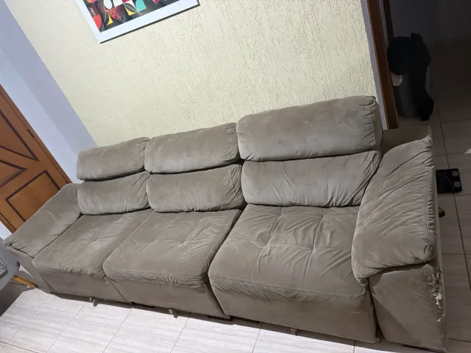 Sofá grande bem grande