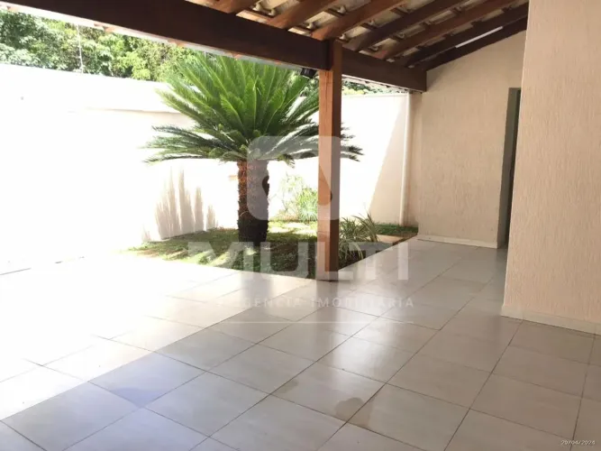Casa - NOVA UBERLANDIA