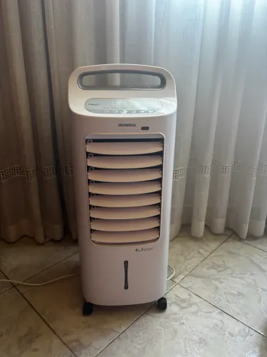 Climatizador Mondial Comfort Air CL-02 220V com Rodinhas